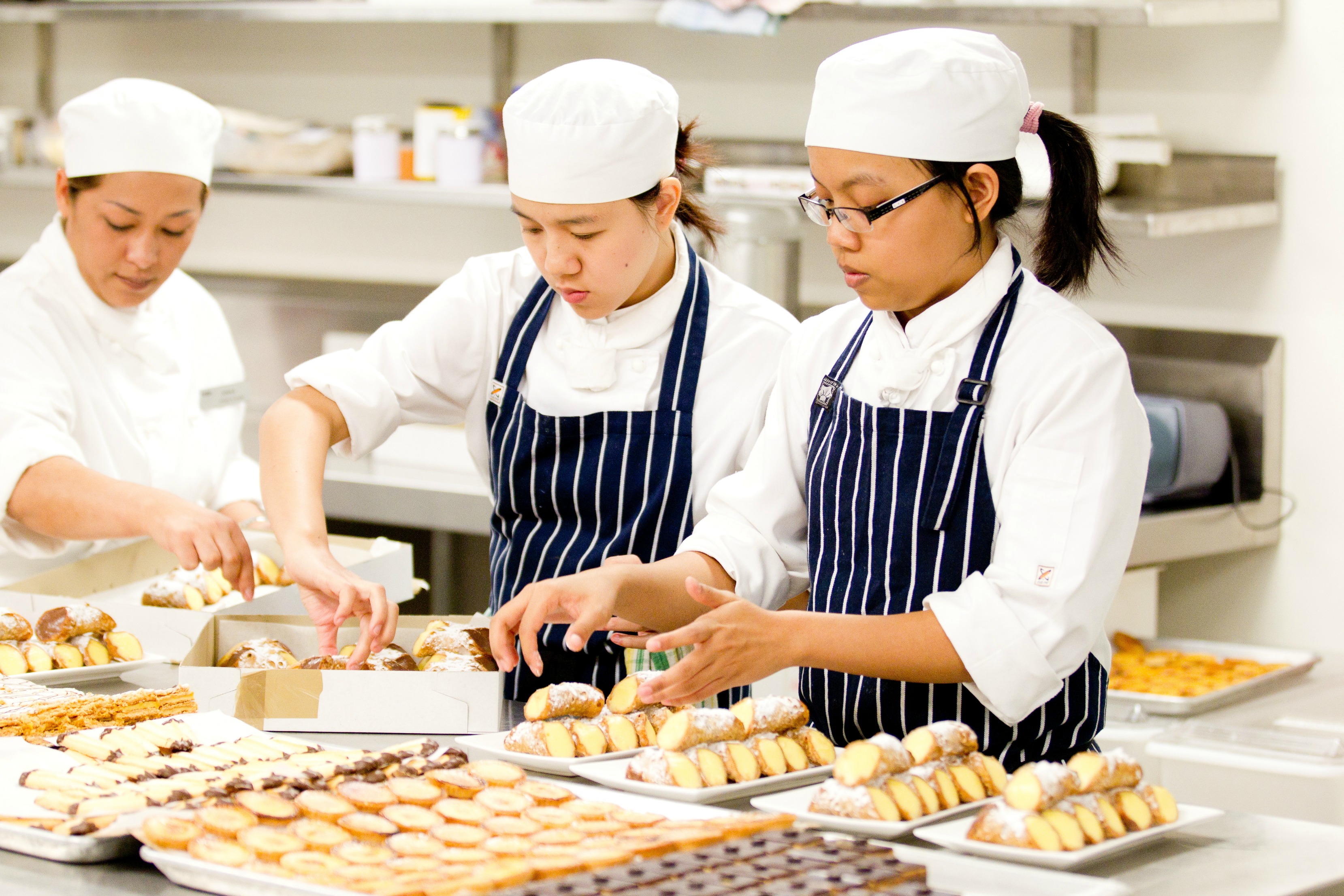 tafe sa certificate iii in commercial cookery        <h3 class=